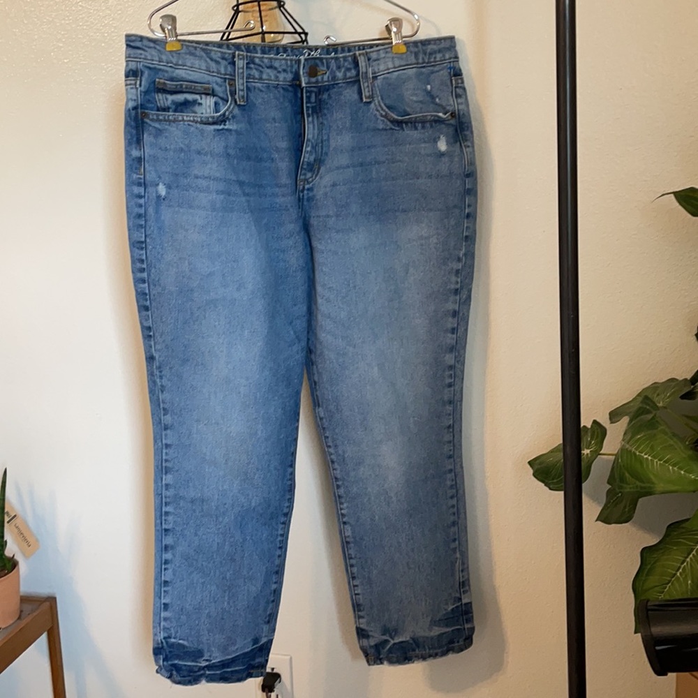 Universal Thread High-Rise Straight Leg Jeans